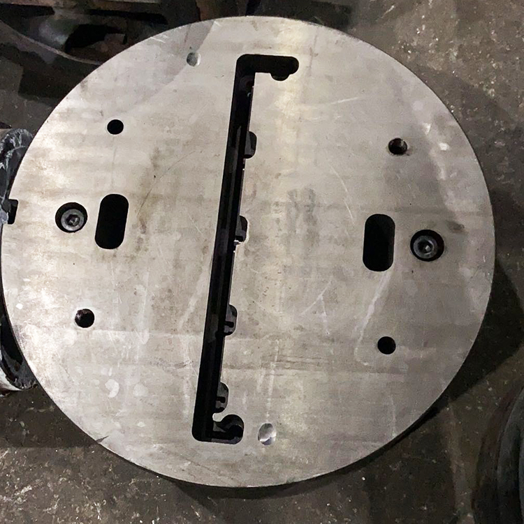 Aluminum extrusion die for heat sink